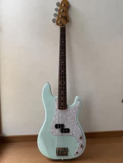 FenderプレシジョンベースSeymour Duncan純正ハードケース付 - メルカリ