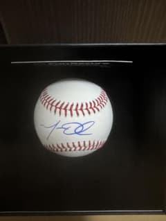 MLB ブレーブス マット・オルソン選手 直筆サイン ボール - メルカリ