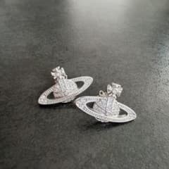 Vivienne Westwood オーブ ピアス シルバーのサムネイル