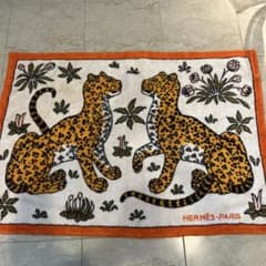 本物HERMÈS チーター柄 ラグ 玄関マット - メルカリ