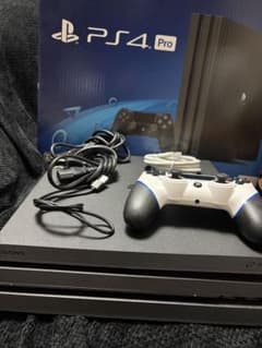美品　傷なし　PS4 Pro 本体 コントローラー付きのサムネイル