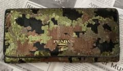 プラダ PRADA 長財布 スパンコール カモ柄 未使用✨レア✨のサムネイル