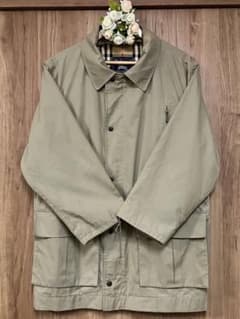 BURBERRY カーキ　ボタン付きジャケット サイズ38 BURBERRY カーキ ボタン付きジャケット サイズ38