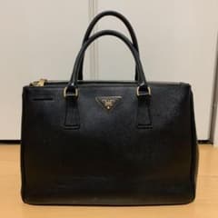 PRADA プラダ サフィアーノ　ハンドバッグ　最終値下げ中　即購入可のサムネイル