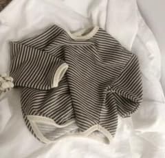【新品】ボーダー　長袖Tシャツ　輸入品のサムネイル