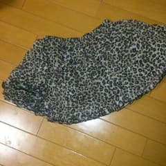 豹柄スカートのサムネイル