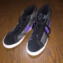 ジョジョさま専用 NIKE SB スニーカーのサムネイル