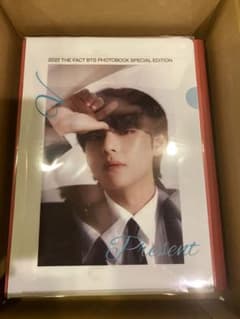 BTS TMA THE FACT 写真集　クリアファイル　テヒョン　テテ　Vのサムネイル