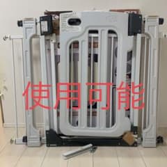 ジャンク気味（使用可能）ベビーフェンス　２個セット　セーフティフェンス　ゲートのサムネイル
