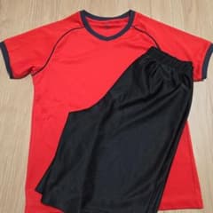 UNIQLO キッズ スポーツウェア セットアップ 150のサムネイル