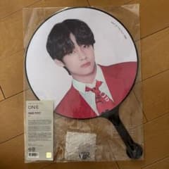 BTS 公式うちわのサムネイル