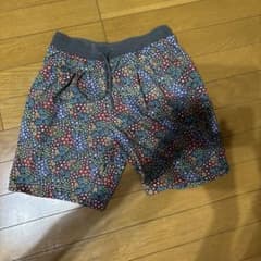 ショートパンツ　花柄のサムネイル