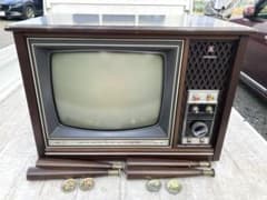 60年代 日立 CN-94S ミッドセンチュリー ブラウン管テレビ 引き取り限定 60年代 日立 CN-94S ミッドセンチュリー ブラウン管テレビ 引き取り