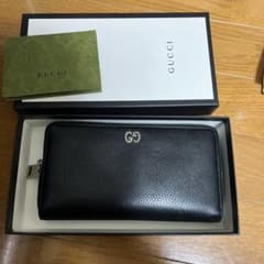 GUCCI ブラックレザー長財布のサムネイル