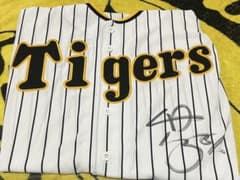Tigers ユニフォーム 中野拓夢選手サイン入り - メルカリ