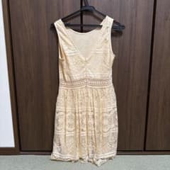FOREVER 21 レース ノースリーブ ワンピース ベージュ Mのサムネイル