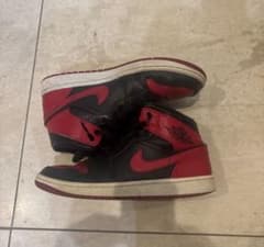 AIR JORDAN 1 MID Bredのサムネイル