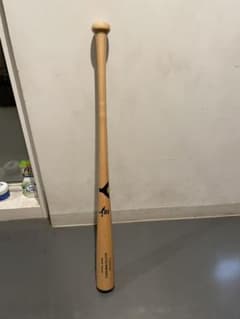 硬式木製バットのサムネイル