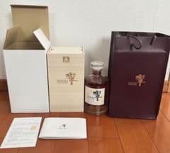 新品未開封 響 HIBIKI 100周年記念ボトル 紙袋箱冊子付 700ml - メルカリ