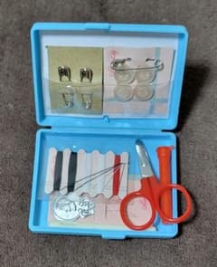 ☆Hello Kitty 携帯用ソーイングセット☆