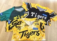 【お得 観戦デビューにオススメ！】タイガース　ウル虎ユニ 3シーズンのサムネイル