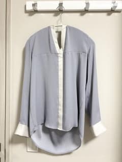 ラウンジドレス くすみブルーVネック長袖ブラウス 上品 きれいめ Mのサムネイル