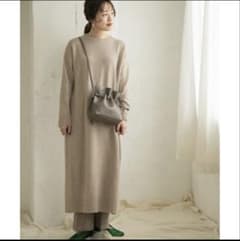 クルーネックニットワンピース／ITEMS URBAN RESEARCHのサムネイル