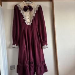 Amauel ローズ刺繍ワンピース ボルドー　ロリータ服のサムネイル