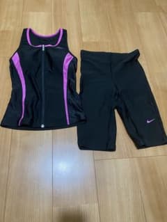 Nike スポーツ用水着セット ブラック/ピンク　Sサイズのサムネイル