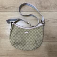 GUCCI ベージュ ショルダーバッグ GG ハーフムーン 肩掛け 斜め掛け 