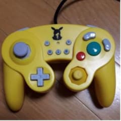 ホリ　クラシックコントローラー　ピカチュウのサムネイル