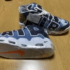 アップテンポ　NIKEのサムネイル