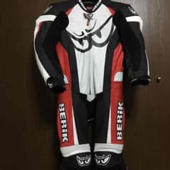 ライダースーツのサムネイル
