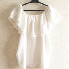 オフショルダー 白のサムネイル