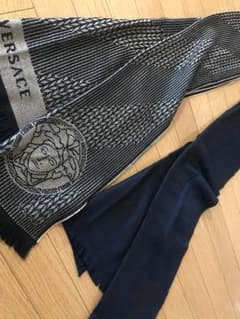 versace マフラー ２つのサムネイル