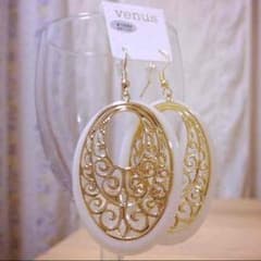 ☆ちょび★様専用＊ピアス venusのサムネイル