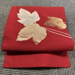 名古屋帯 赤色 紅葉刺繍のサムネイル