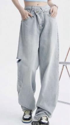 SHEIN⭐︎ダメージワイドレッグジーンズ　Mサイズのサムネイル