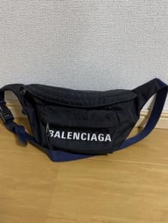 バレンシアガ　ポーチ　ボディバッグのサムネイル