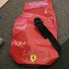 ferrariの肩掛けバックのサムネイル