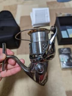 美品　シマノ　18ステラ　4000MHGのサムネイル