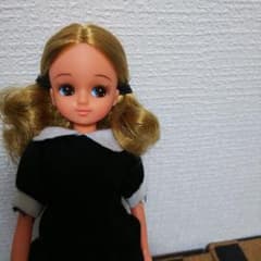リカちゃん  ファッションカレンダー2000年1月のスキーのサムネイル