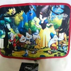 値下げ♪ディズニー 白雪姫♡マルチケース  母子手帳ケースのサムネイル