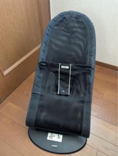 【美品】ベビービョルン バウンサー メッシュ黒色 箱付きのサムネイル