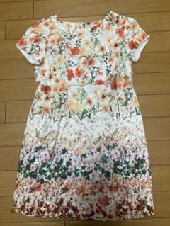 ZARA kids  花柄ワンピース　140センチのサムネイル