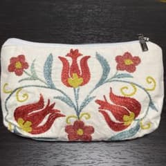 刺繍ポーチ　花柄　鳥柄のサムネイル