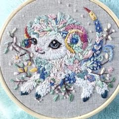 y*l様 刺繍フレーム❁⃘11cm ひつじ 置き型 壁掛け レトロ アジアン プ