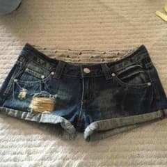 アルブムのミッキーコラボのショートパンツのサムネイル