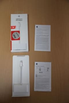 Apple Lighting to VGA Adapter