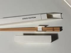 「非売品」LOUIS VUITTON 木製 箸のサムネイル